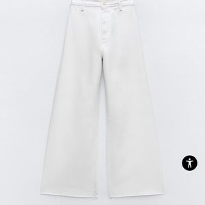Women’s white Zara marina jean pant size 4 never worn